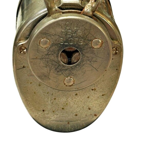 Vintage Boston Champion Pencil Sharpener Desktop Pinch Feed Hand Crank MCM - Picture 6 of 15